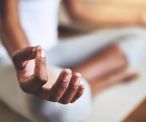 Mindful Breathing Techniques in Yoga for Beginners