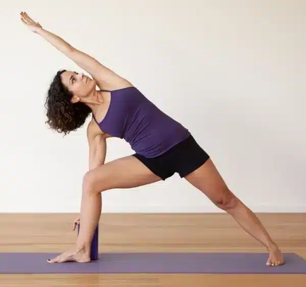 Unlocking the Benefits of Extended Side Angle Pose (Utthita Parsvakonasana)